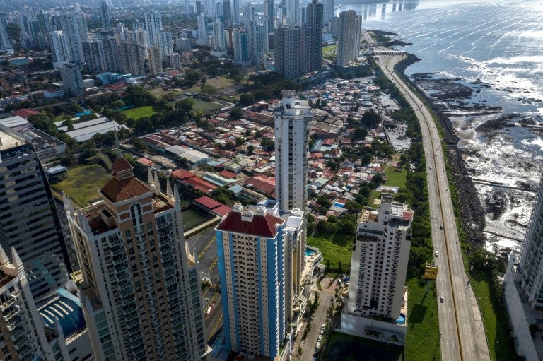 Panamá reabre más sectores económicos